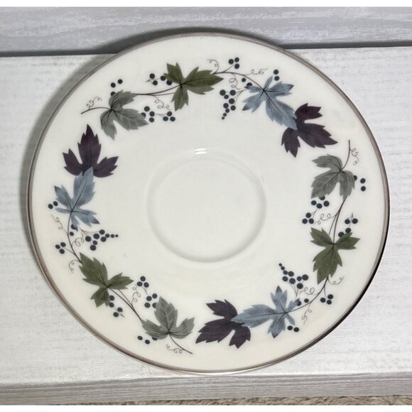 Royal Doulton Cups & Saucers TC1001 Translucent China Burgandy 3 Cups 4 Saucers - Picture 4 of 12